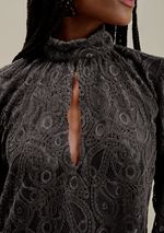 10000119733000048-2-