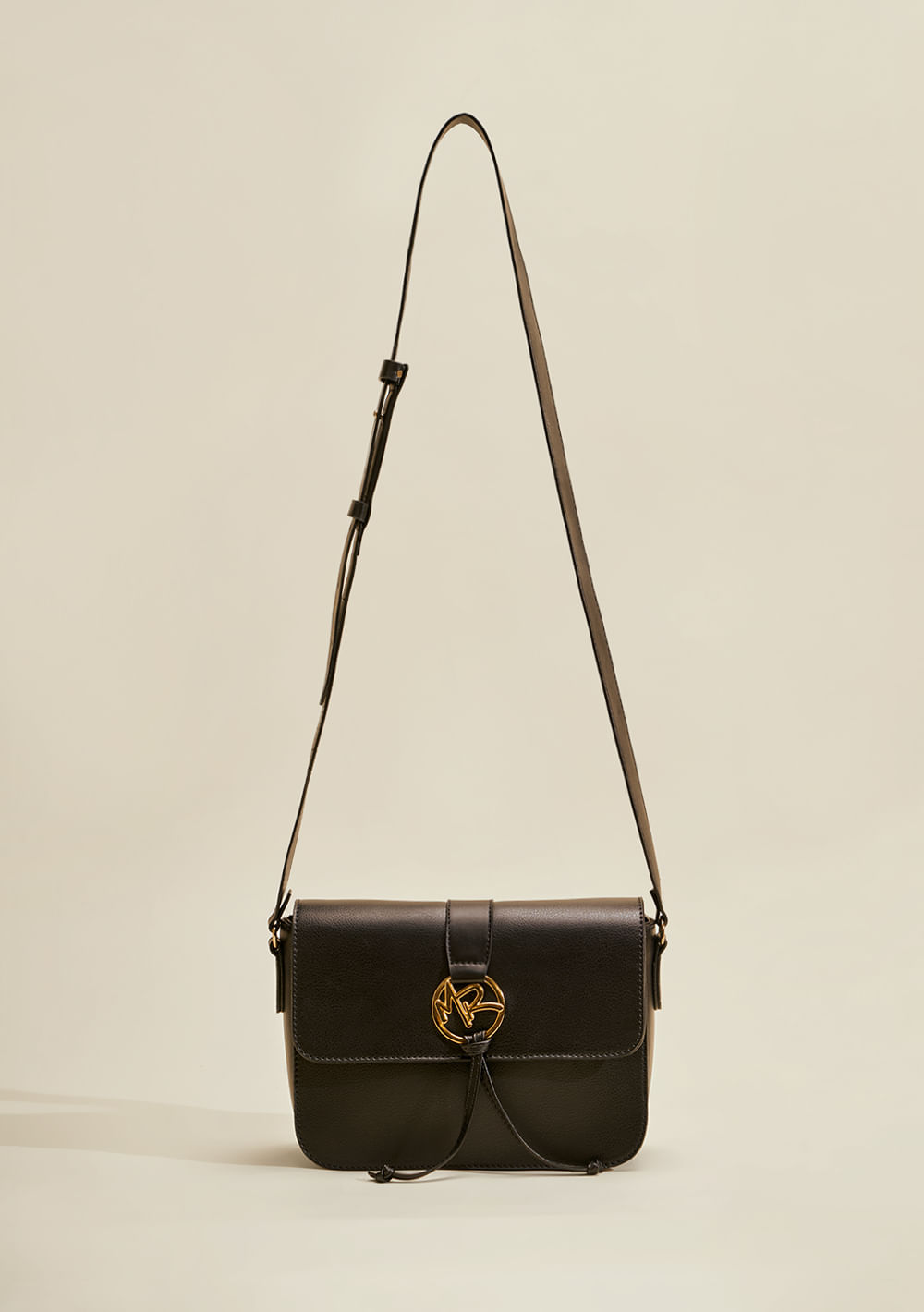 Bolsa Satchel Com Metal Preto