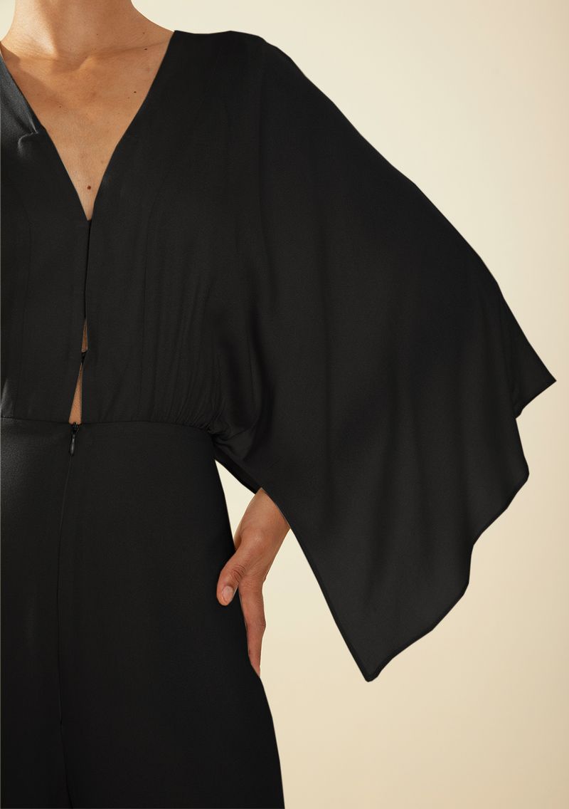 10000120463000010-4-