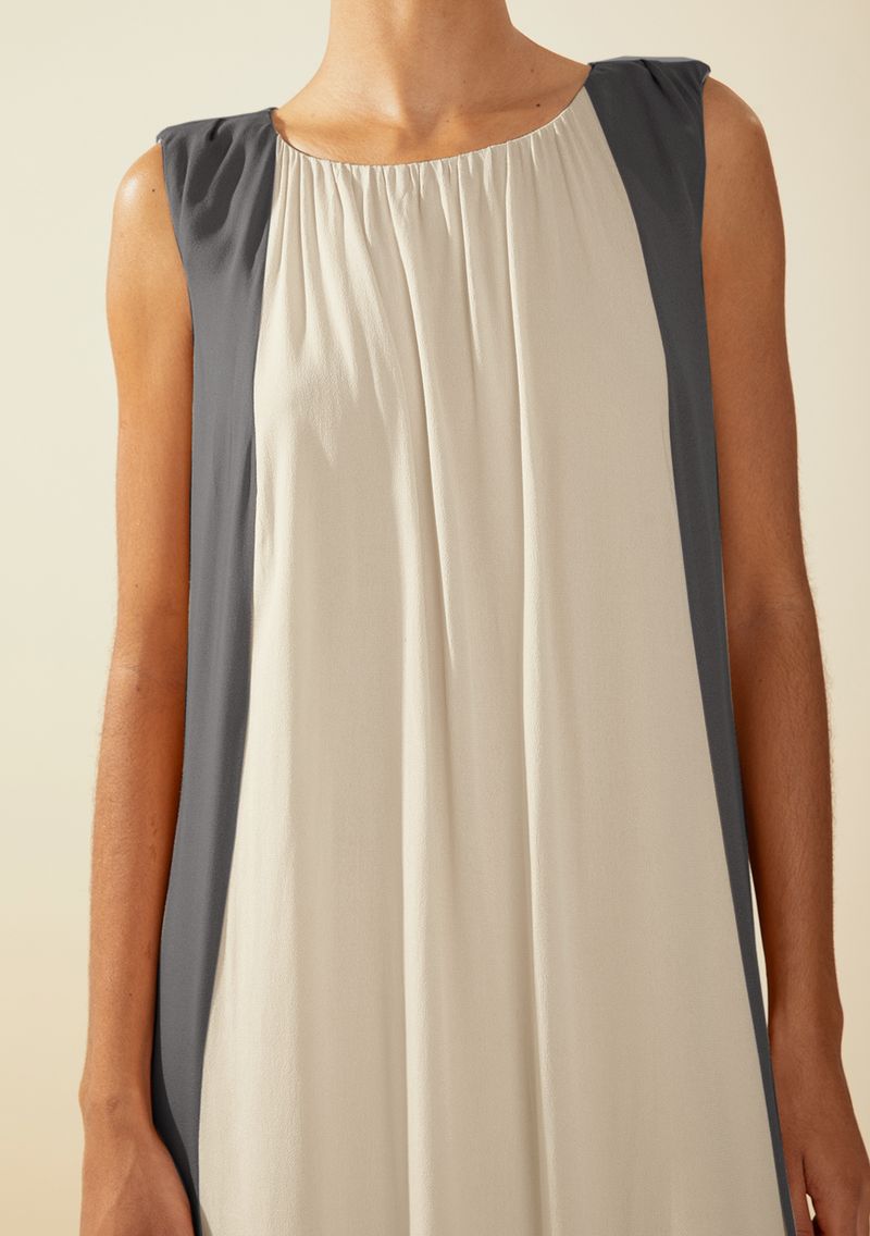 10000120536998695-2-